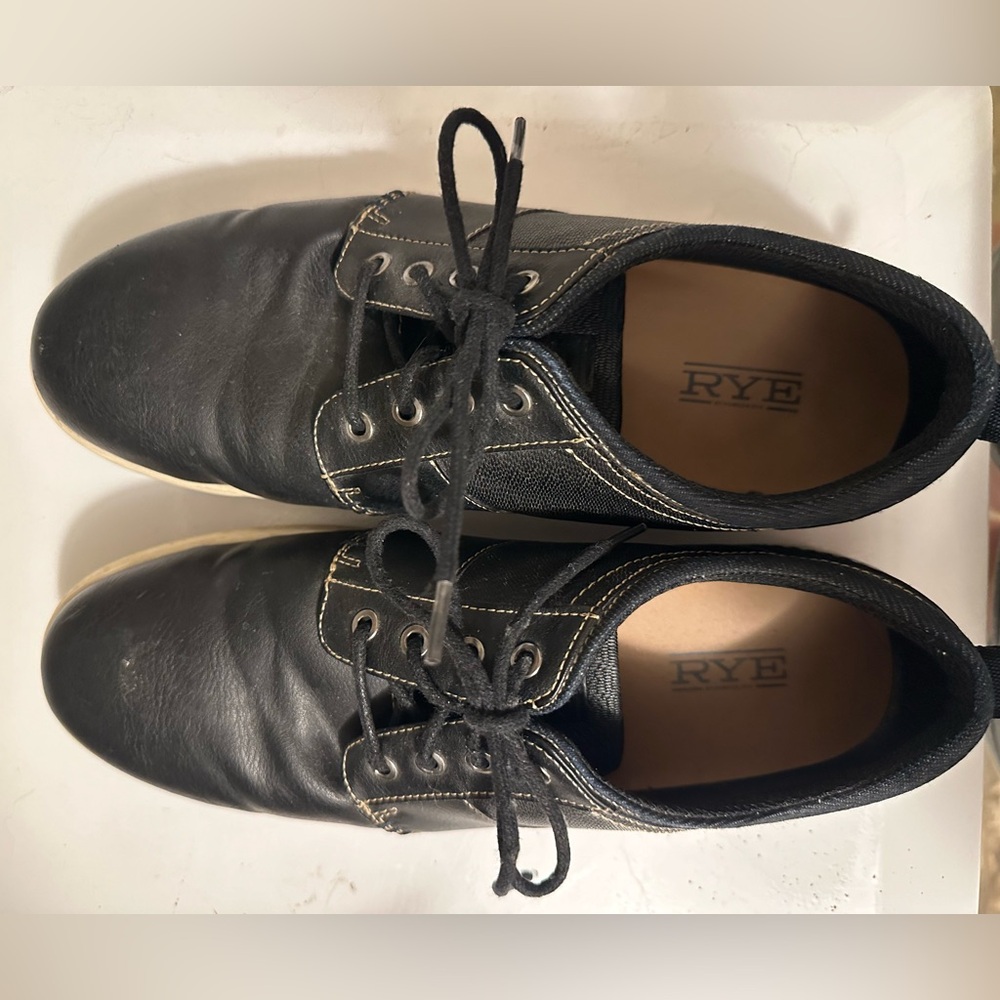 Men’s dress shoes Size 10 Rye brand